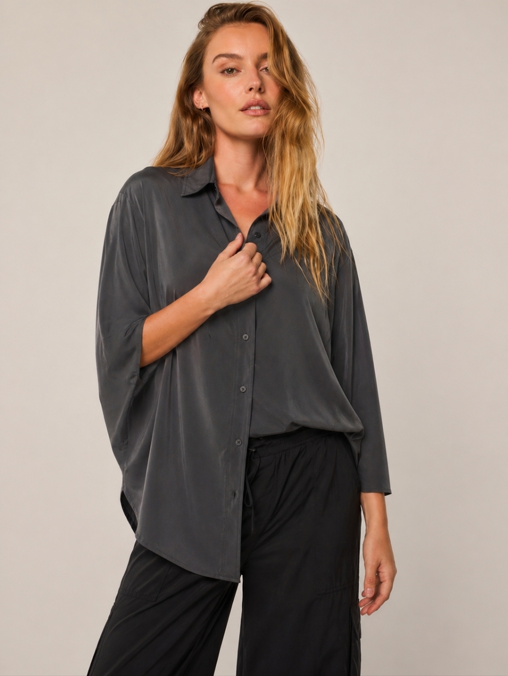 LEITH BY NORDSTROM Oversized Button-Down Shirt in Charcoal Gray